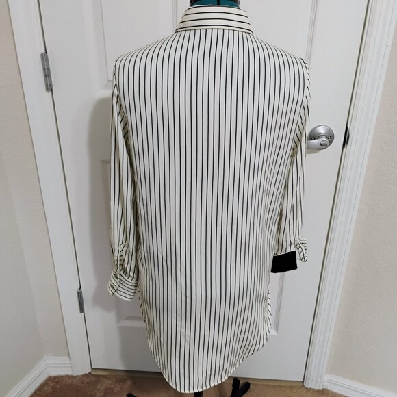 Woman's Jones New York Blouse xs - Picture 3 of 11